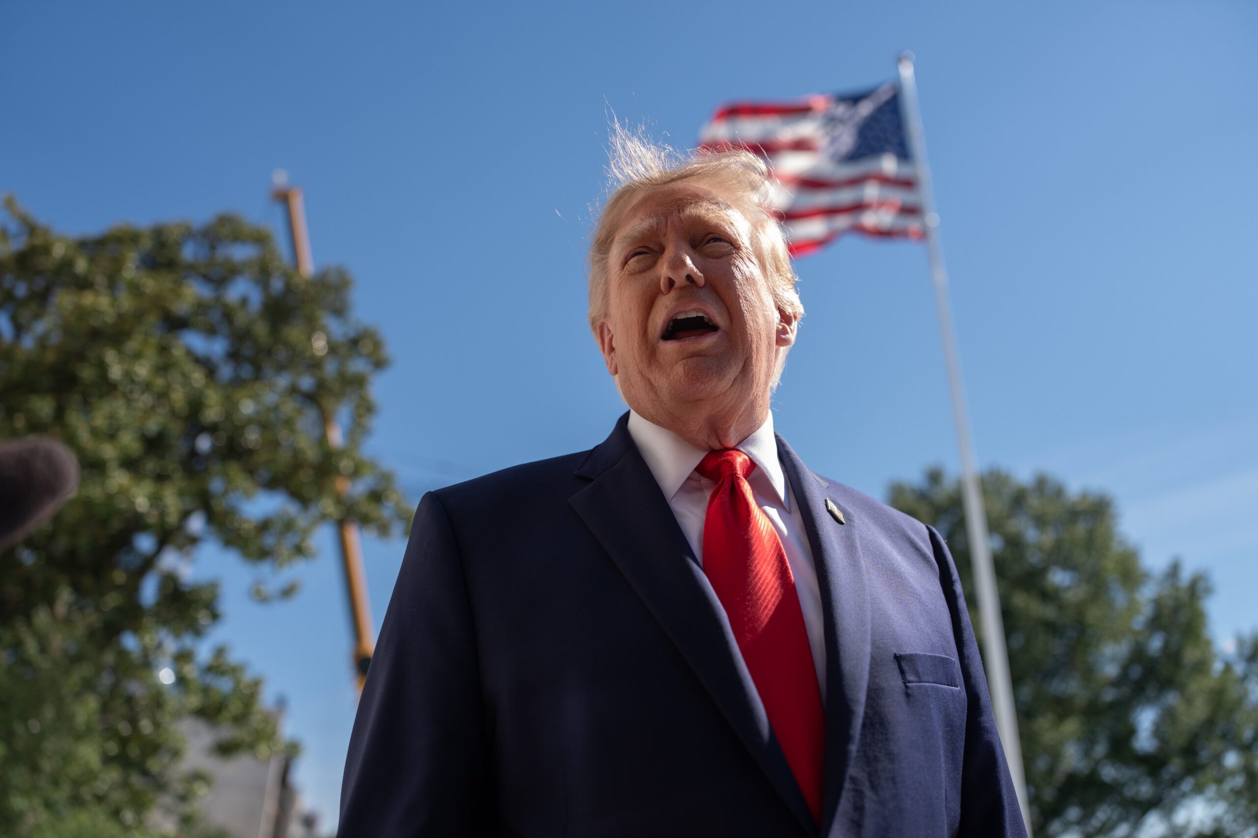 Familia unui tânăr ucis de un tigru cere oprirea distribuirii imaginilor după postarea lui Donald Trump