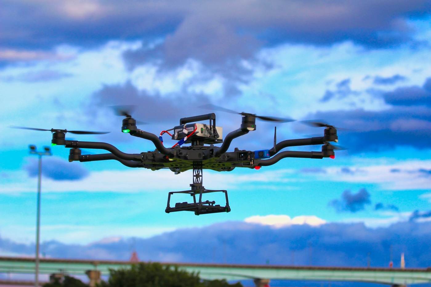 Trei alerte de drone în Tulcea în doar 12 ore: autoritățile au transmis mesaje RO-ALERT pentru nordul județului