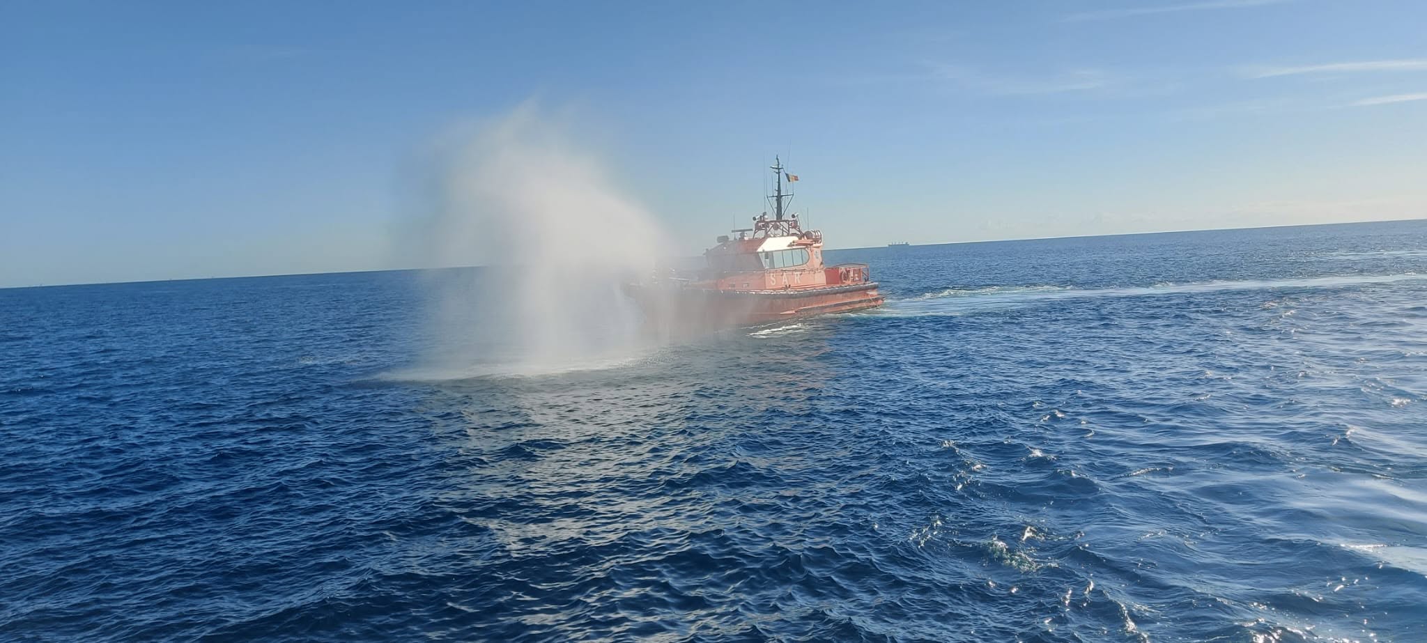 Misiune de salvare în Marea Neagră după incendiu la nava Wide Trader lângă Sulina
