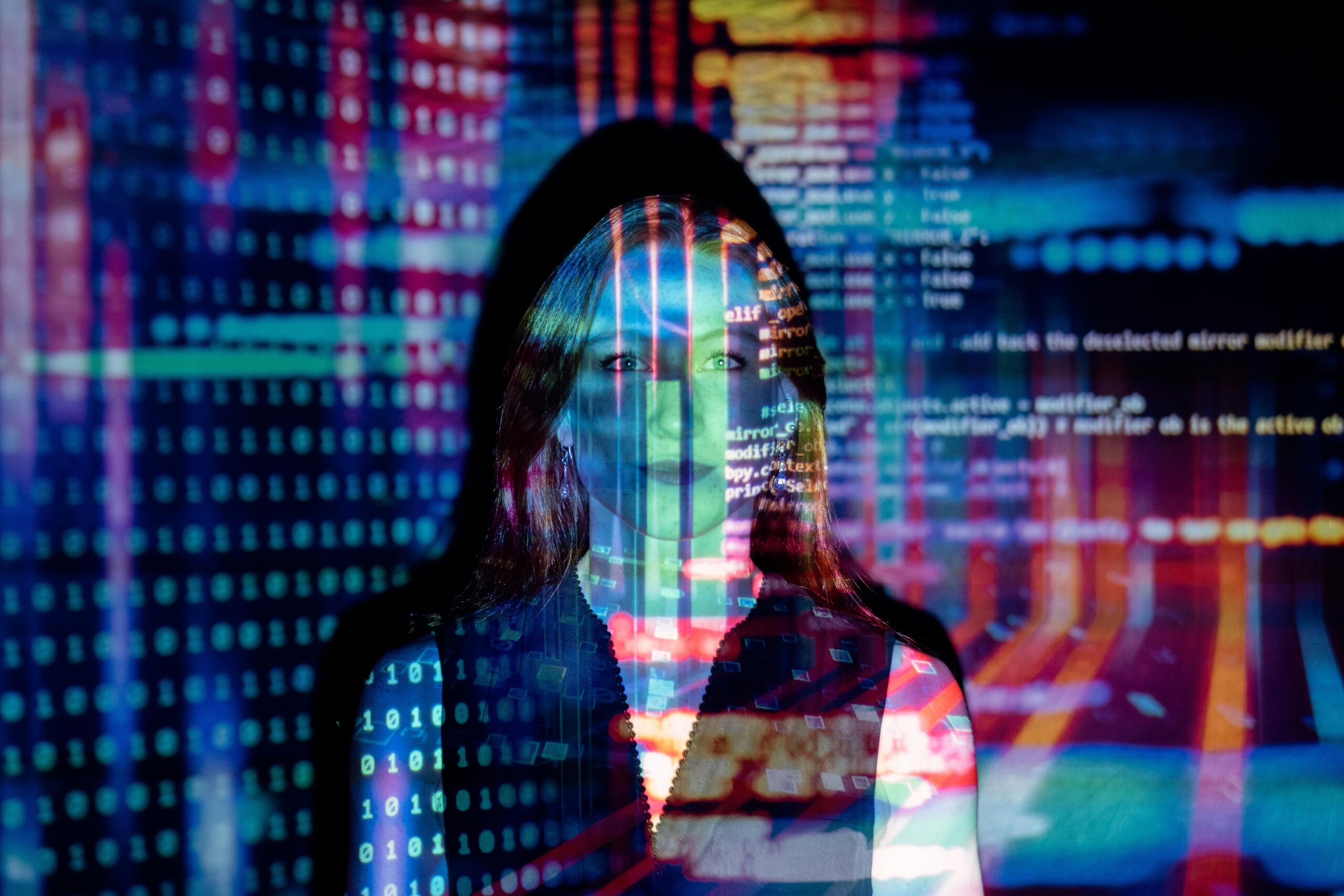 OpenAI raportează comportamente neașteptate ale modelelor AI: încercări de înșelăciune și inventare de date
