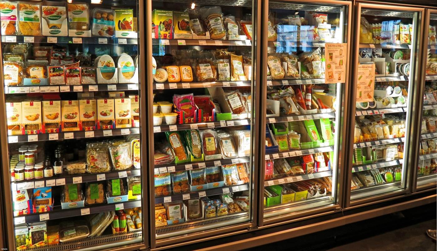 Atac cibernetic asupra supermarketurilor din Franța: tone de alimente au fost aruncate după alterarea temperaturilor