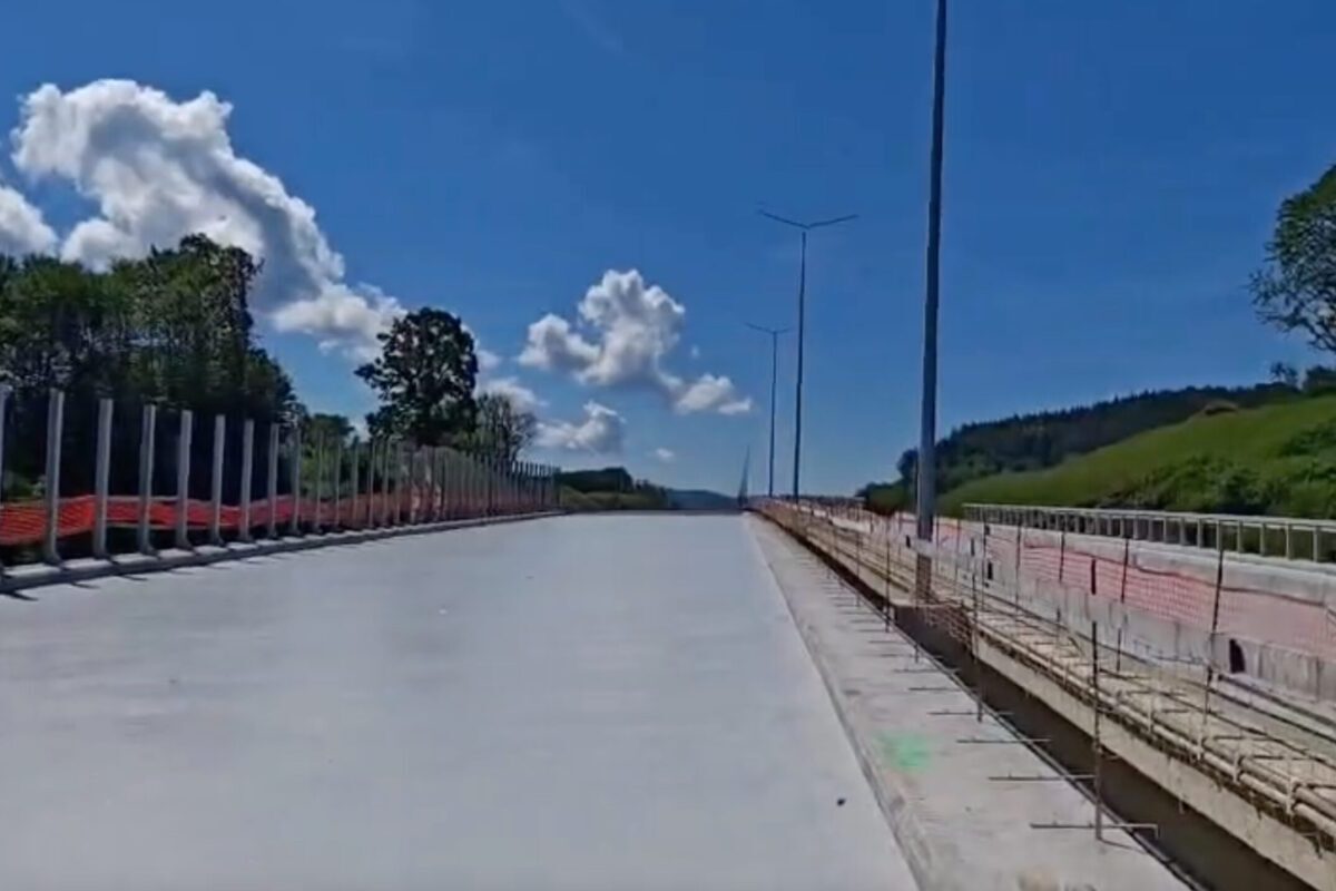 Autostrada A1 Sibiu-Pitești: Secțiunea Tigveni-Curtea de Argeș a ajuns la un stadiu de execuție de 99%