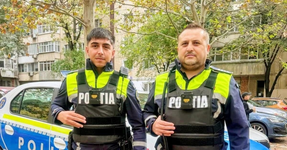 Escortă polițeniește un cuplpl spre maternitate în București: doi agenți au deschis drumul pentru o femeie în travaliu