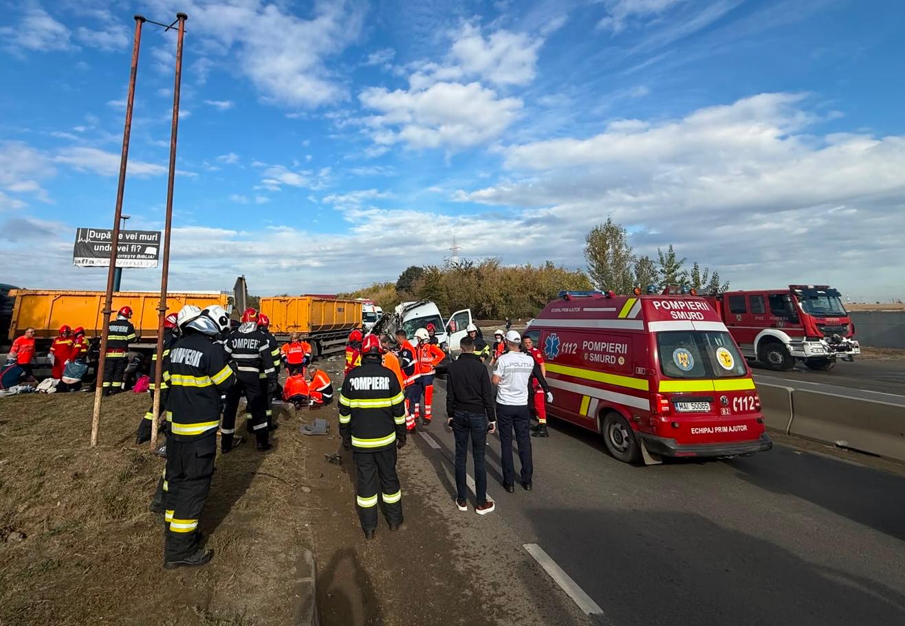 Accident rutier violent la Buftea: două persoane au decedat după ciocnirea dintre un microbuz și o autobasculantă