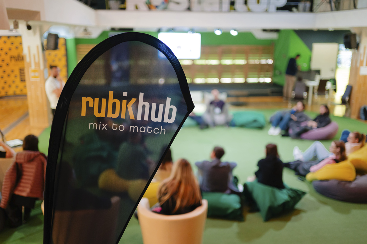 Rubik Hub selectează 20 de startup-uri din România și Italia pentru noua cohortă de accelerator
