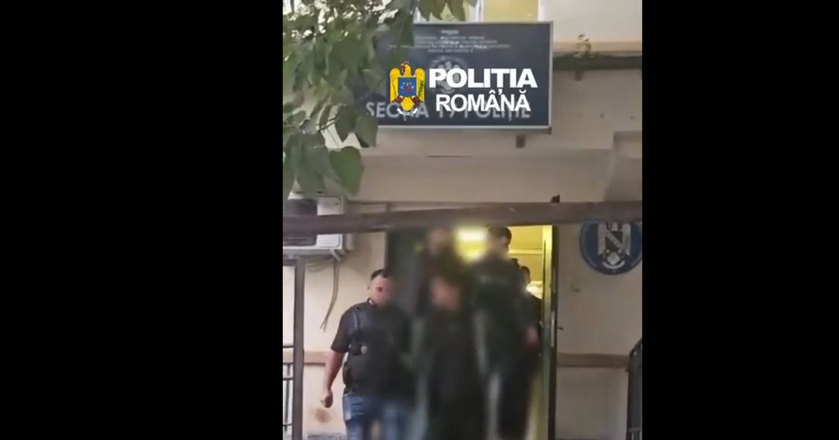 Patru bărbați reținuți în București pentru agresarea a doi trecători în Sectorul 5