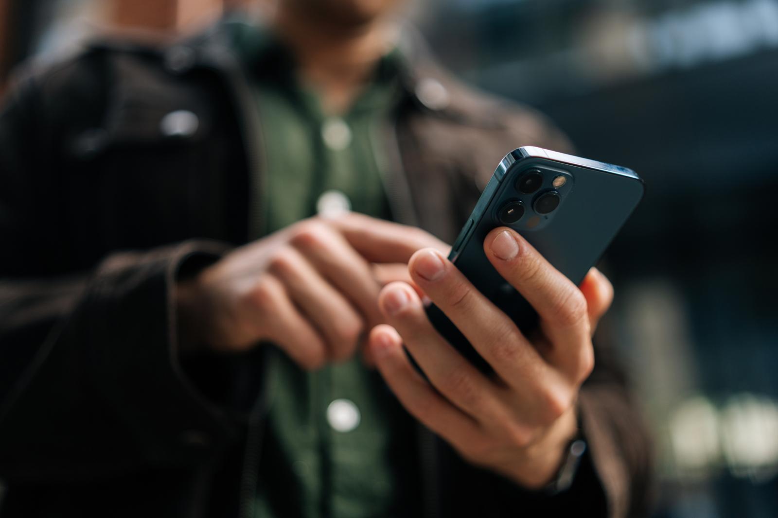 Peste 15,5 milioane de numere de telefon au fost portate în România în ultimii 18 ani