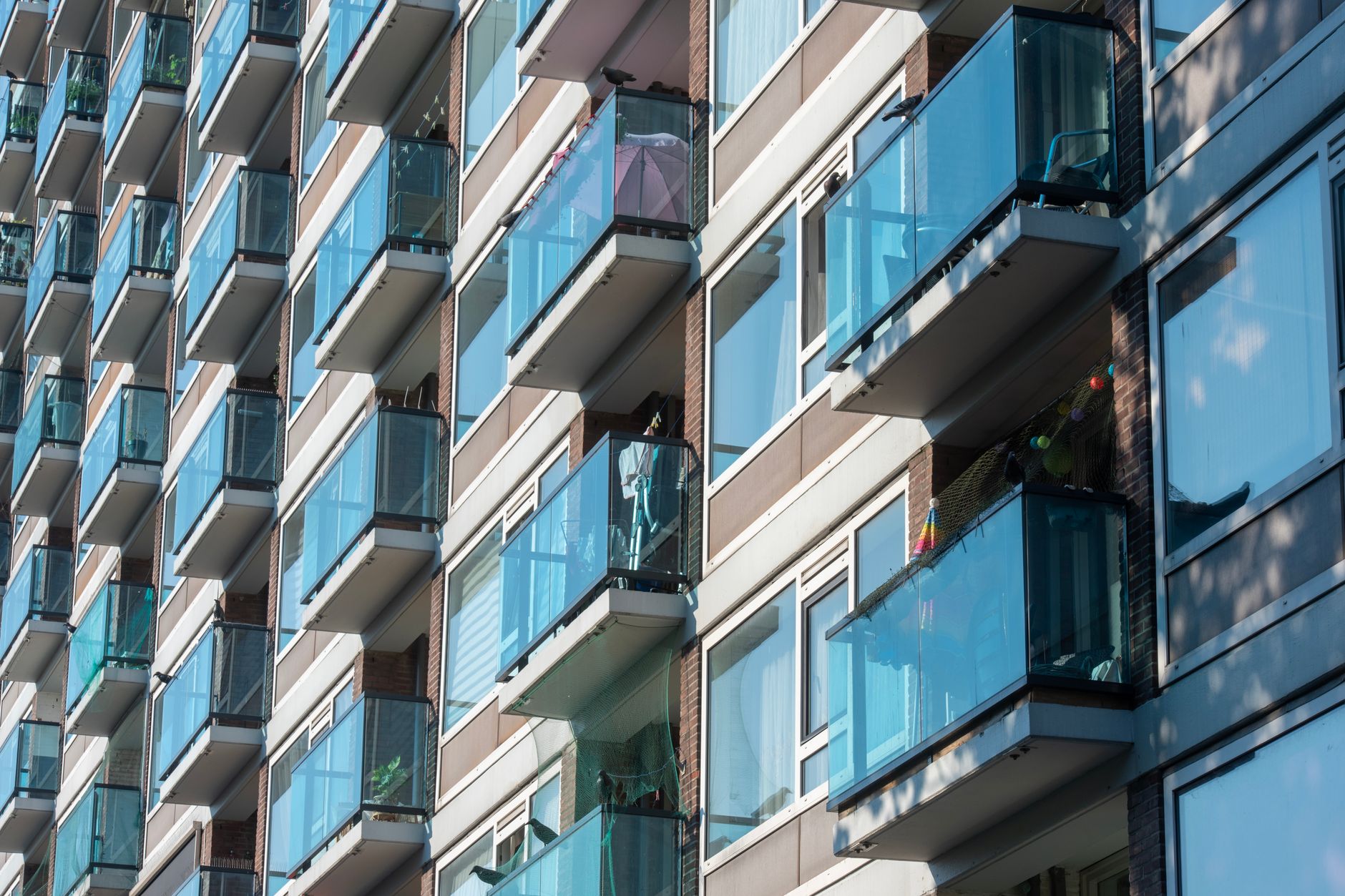 Un dezvoltator imobiliar din Iași a fost arestat preventiv pentru vânzarea repetată a aceluiași apartament