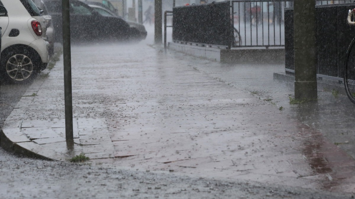 Avertisment meteo: Ploi, grindină și vânt puternic în România, urmate de scădere a temperaturilor