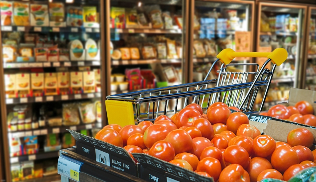 Șantaj cu otravă în Italia: Un bărbat a cerut sume uriașe pentru a nu otrăvi produse alimentare