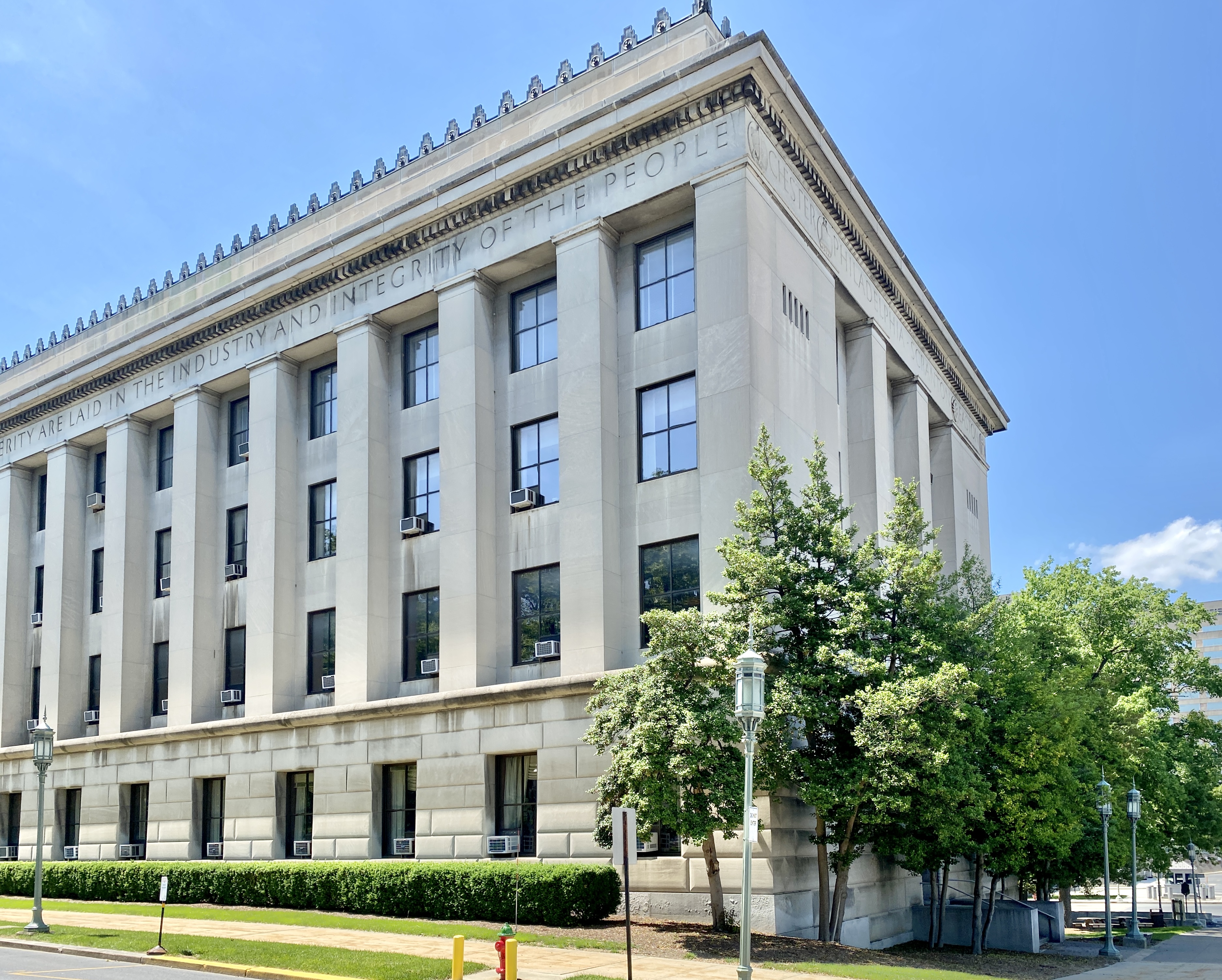 Mihai Polițeanu acuză Loteria Română că amenință cu procese primăriile care au interzis păcănelele