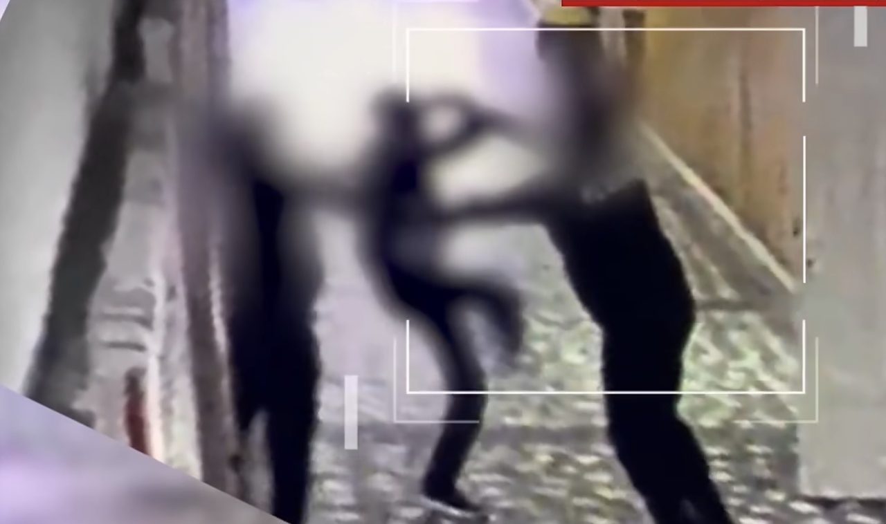 Reacția elevilor în urma atacului din școala din Bistrița: curajul unui copil de 12 ani în apărarea profesoarei