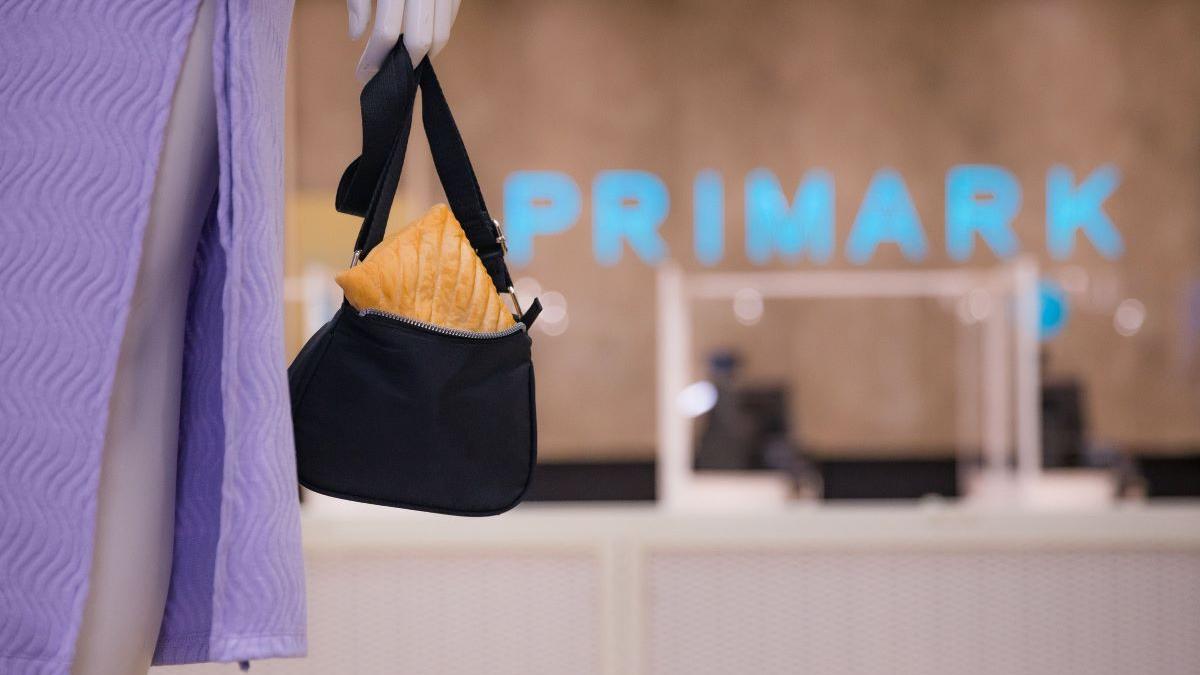 Manageră Primark a fost concediată după ce ascundea haine la reducere pentru angajați