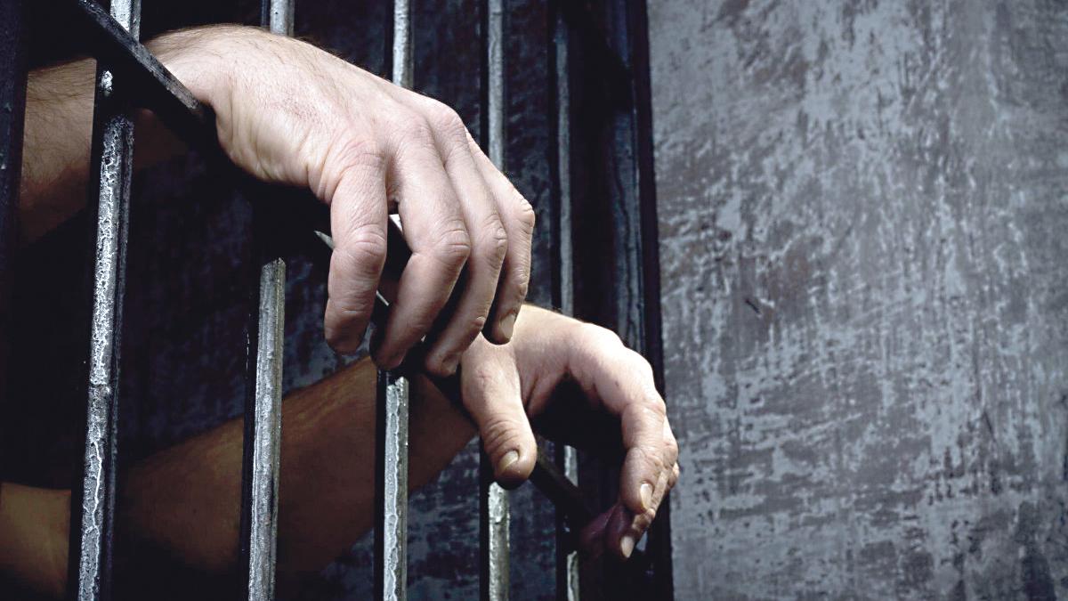 Condamnări masive în dosarul războiului dintre clanuri din Urziceni: autorul dublului omor a primit detențiune pe viață