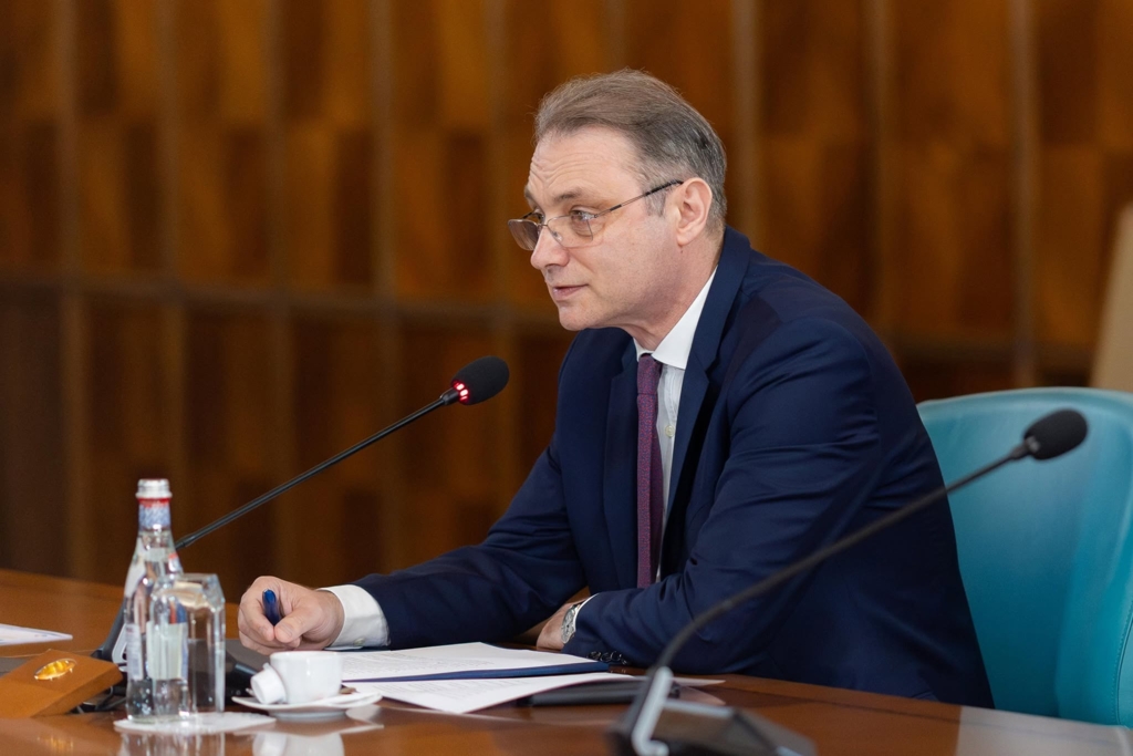 Incertitudine privind numărul de voturi pentru guvernul propus de Luca Niculescu