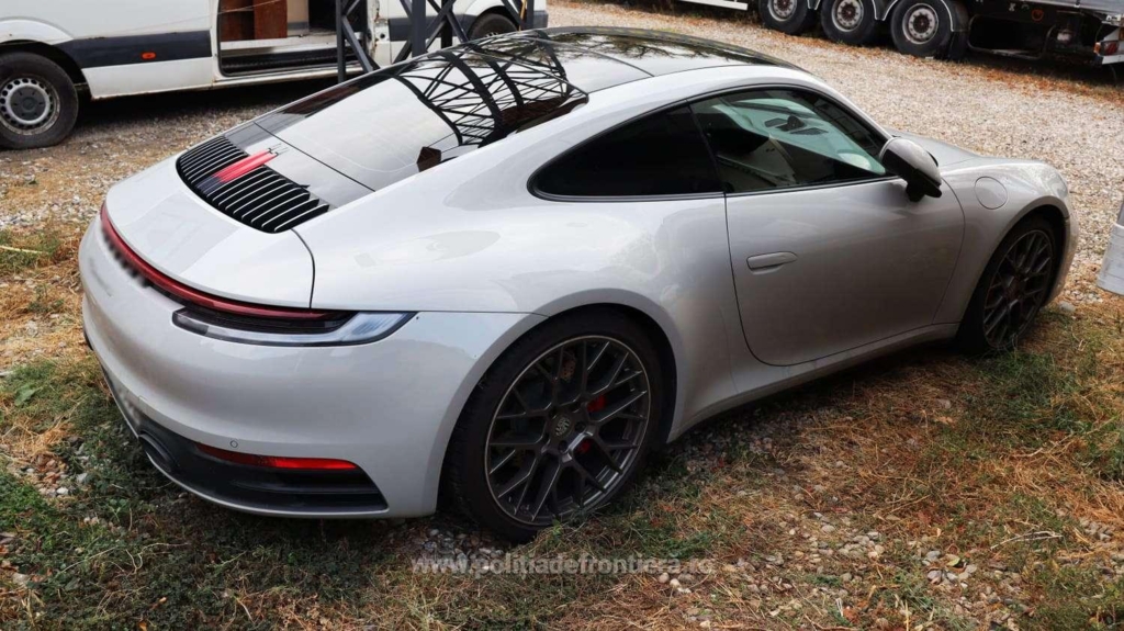 Un Porsche de peste un milion de lei, căutat de Germania, a fost găsit la frontiera din Calafat