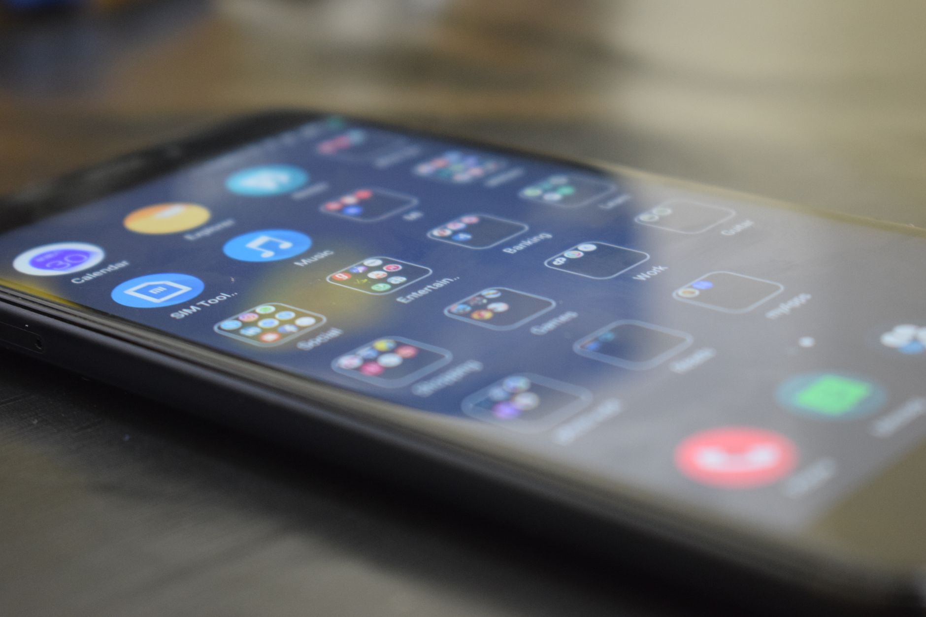 Noul iPhone Duo de la Apple nu include sistemul Face ID, dar compania testează o soluție sub ecran