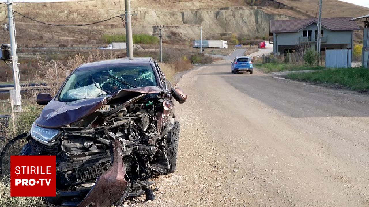 Accident violent pe centura ocolitoare a Clujului: două persoane în stare gravă după o coliziune frontală