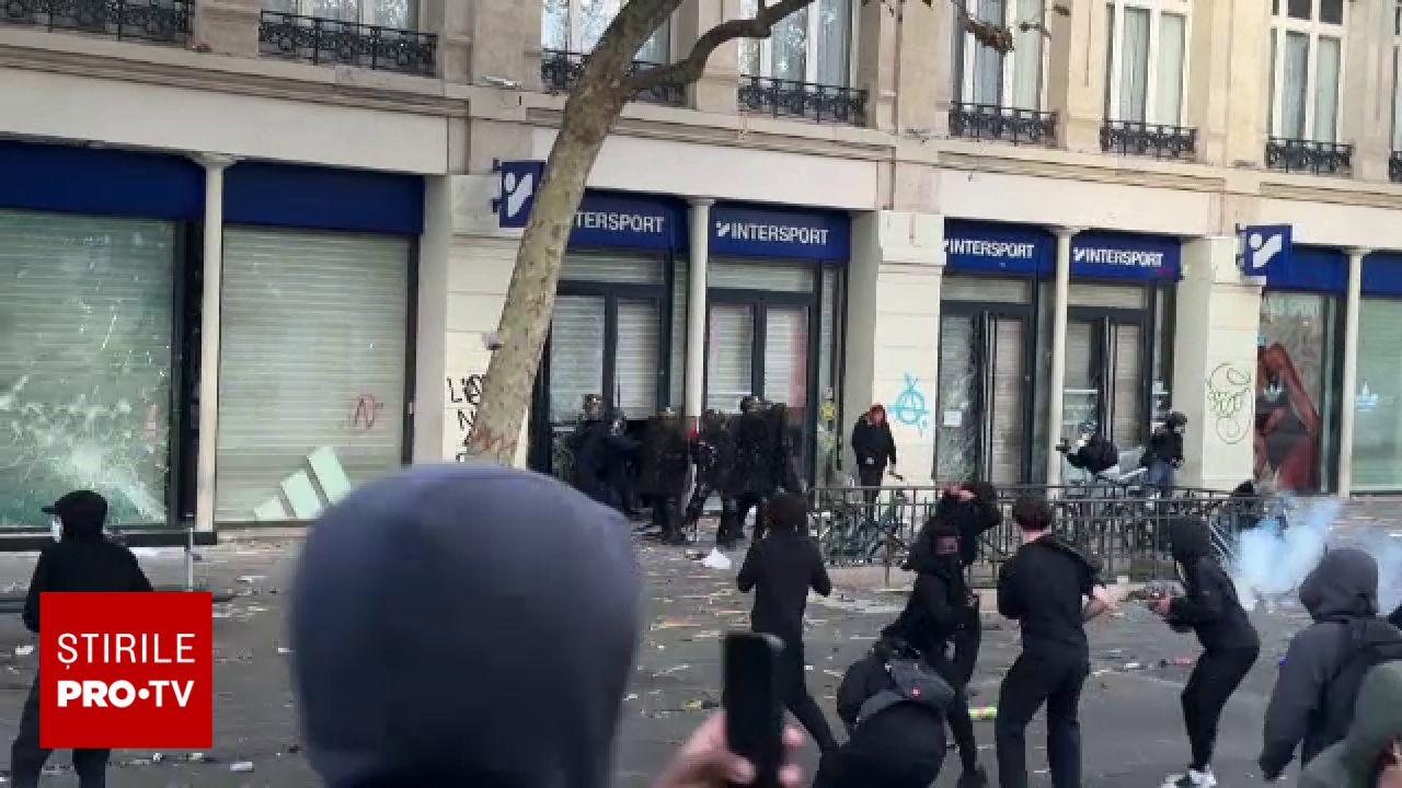 Franța mobilizează 70.000 de forțe de ordine pentru a contracara protestele și violențele de stradă