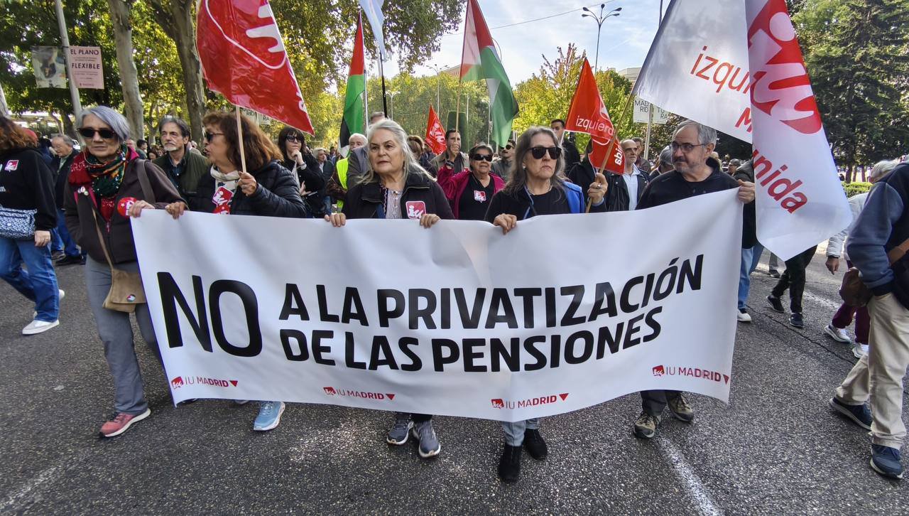 Protest masiv la Madrid: Sute de mii de oameni cer protejarea pensiilor și a serviciilor publice