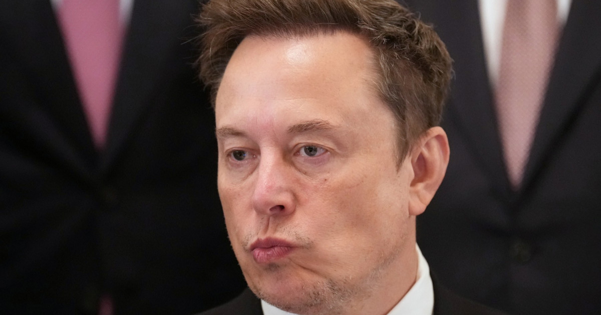 Elon Musk acuză armata Ucrainei că a folosit Starlink pentru atacuri cu drone