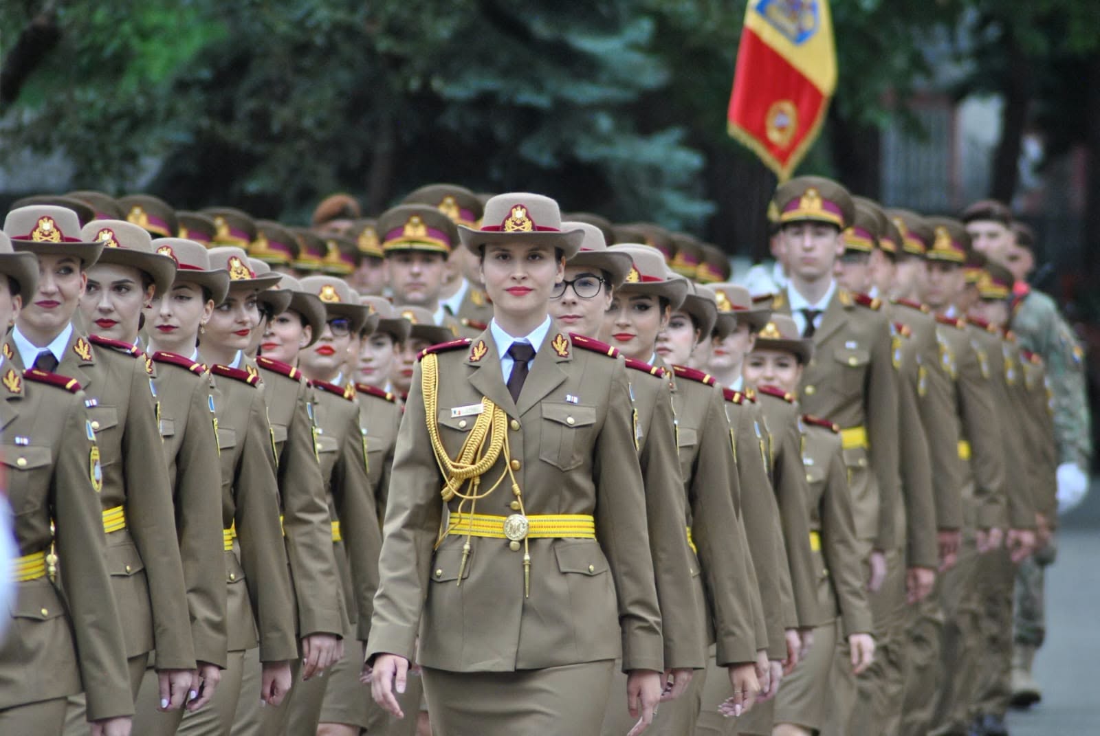 Programul manifestărilor de Ziua Armatei Române: survoli de avioane și ceremonii în toată țara