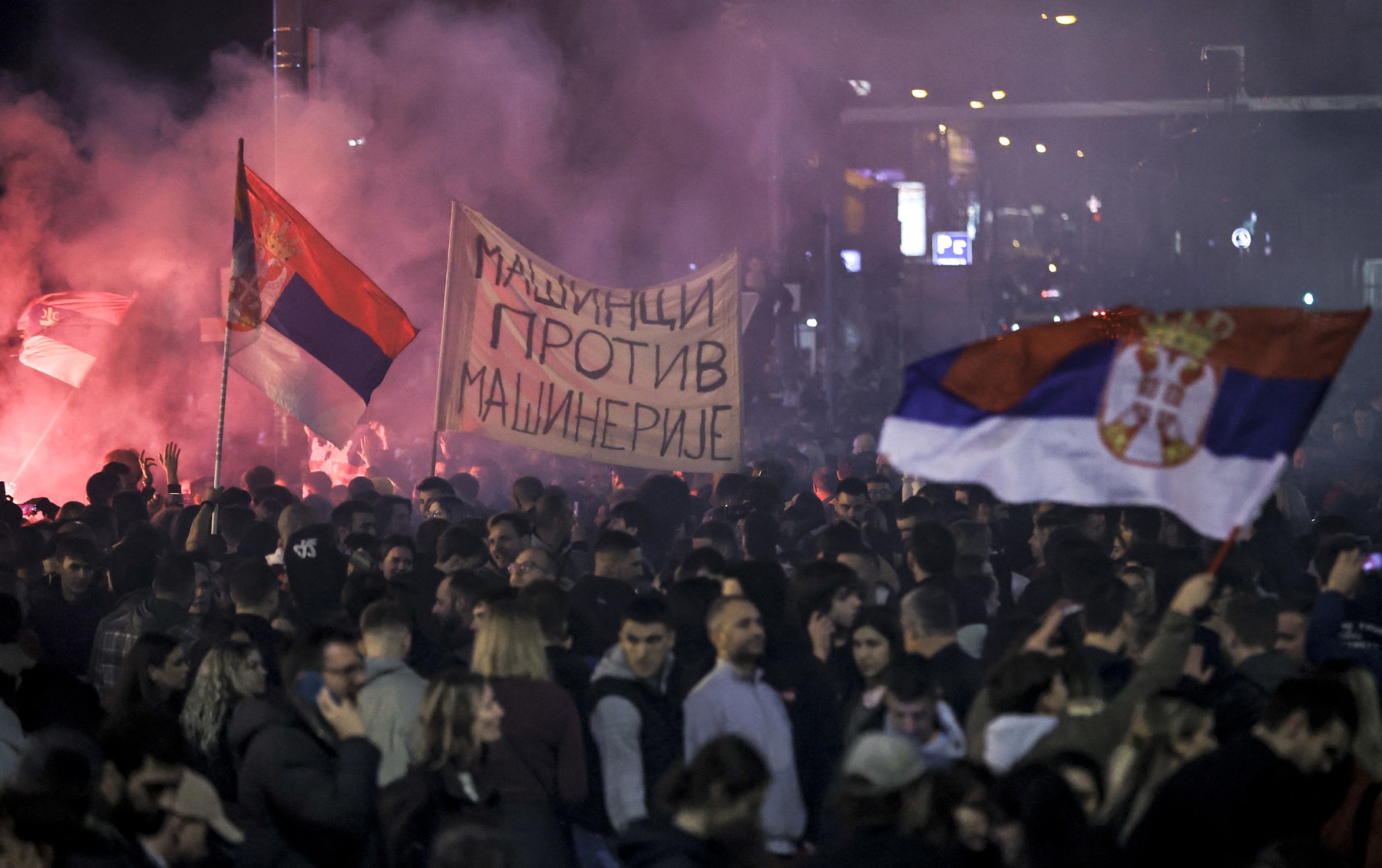 Explozie de bucurie în Belgrad după înfrângerea lui Aleksandar Vucic la alegerile legislative