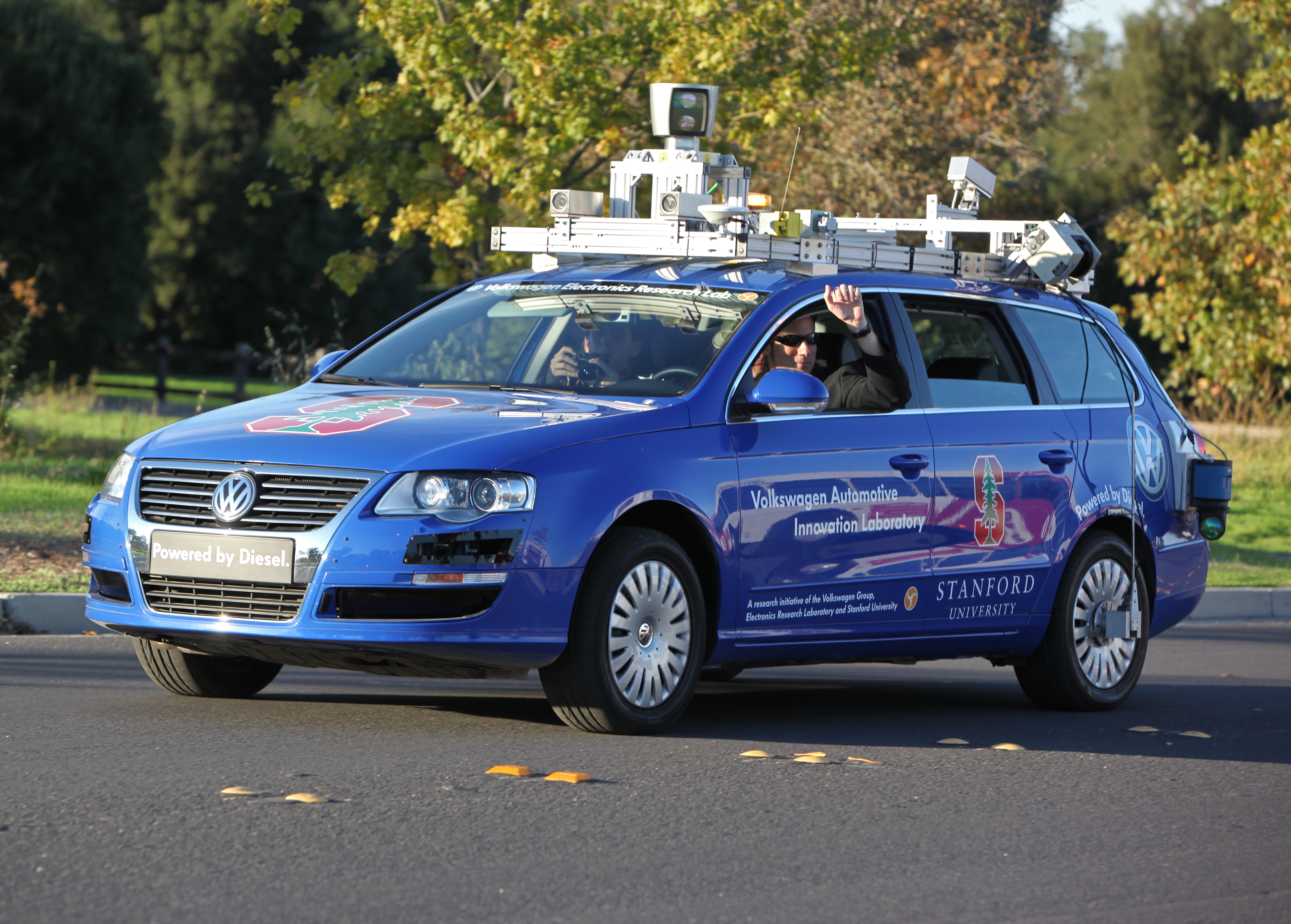 Parteneriat strategic între Wayve, NVIDIA și Stellantis pentru vehicule autonome în Europa