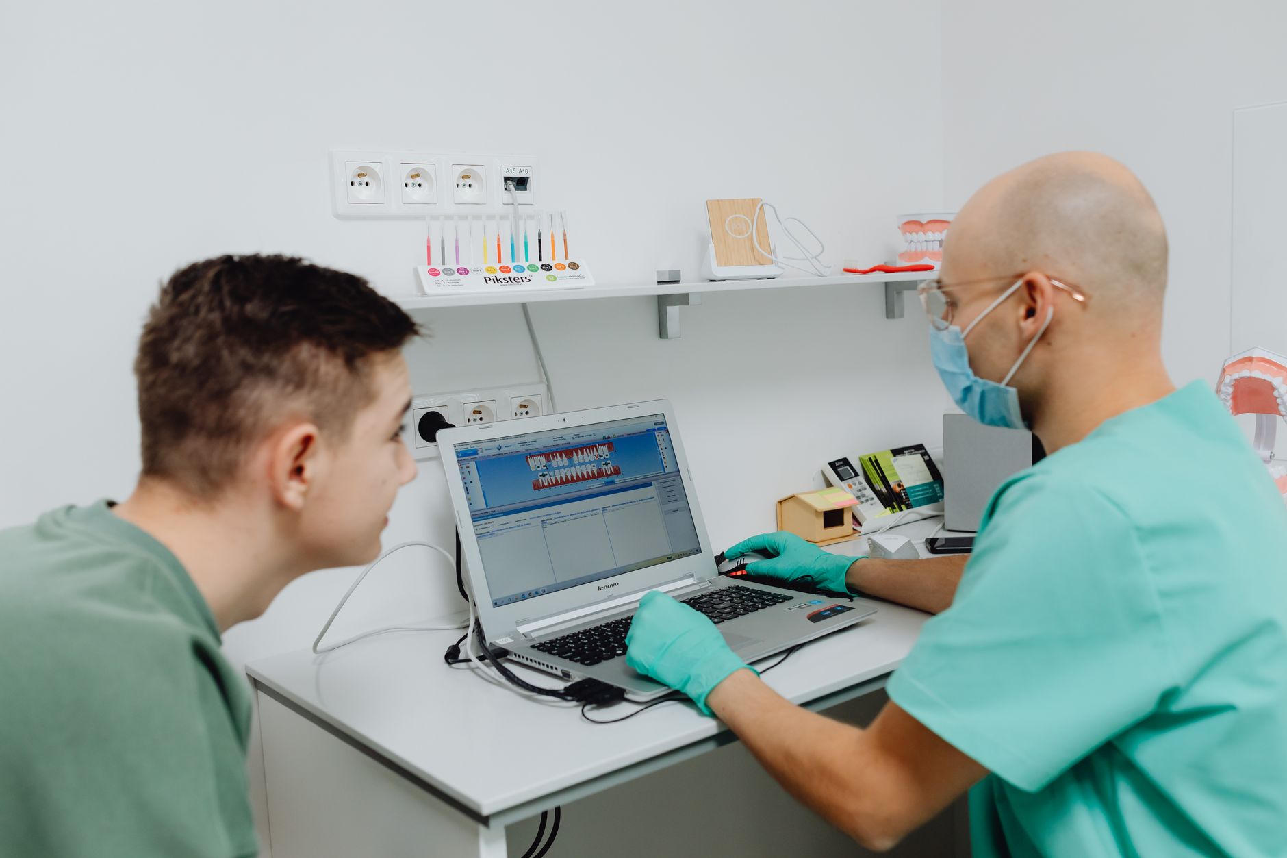 Piața soluțiilor de Dental AI va atinge 6,5 miliarde de dolari până în 2033