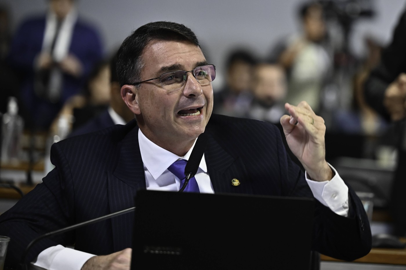 Flavio Bolsonaro a părăsit Brazilia spre Statele Unite, în ciuda interdicției de călătorie