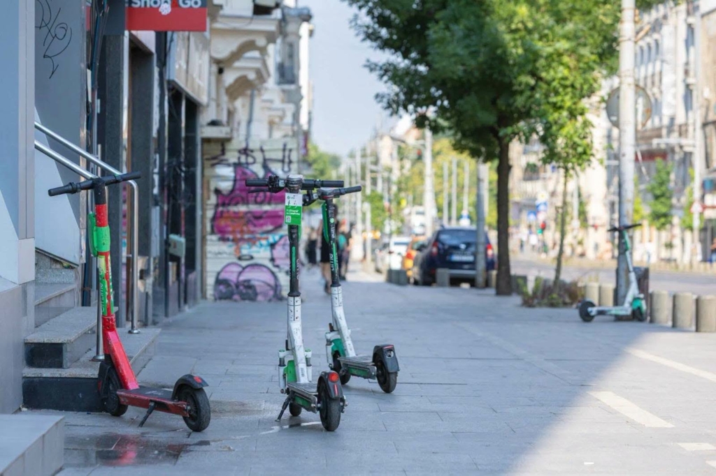 Noi reguli pentru trotinetele electrice în București: minorii pot fi restricționați
