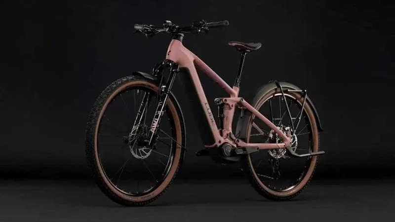 Noul Cube Stereo Hybrid 800 FE: O alternativă electrică pentru mobilitatea urbană și trasee de munte