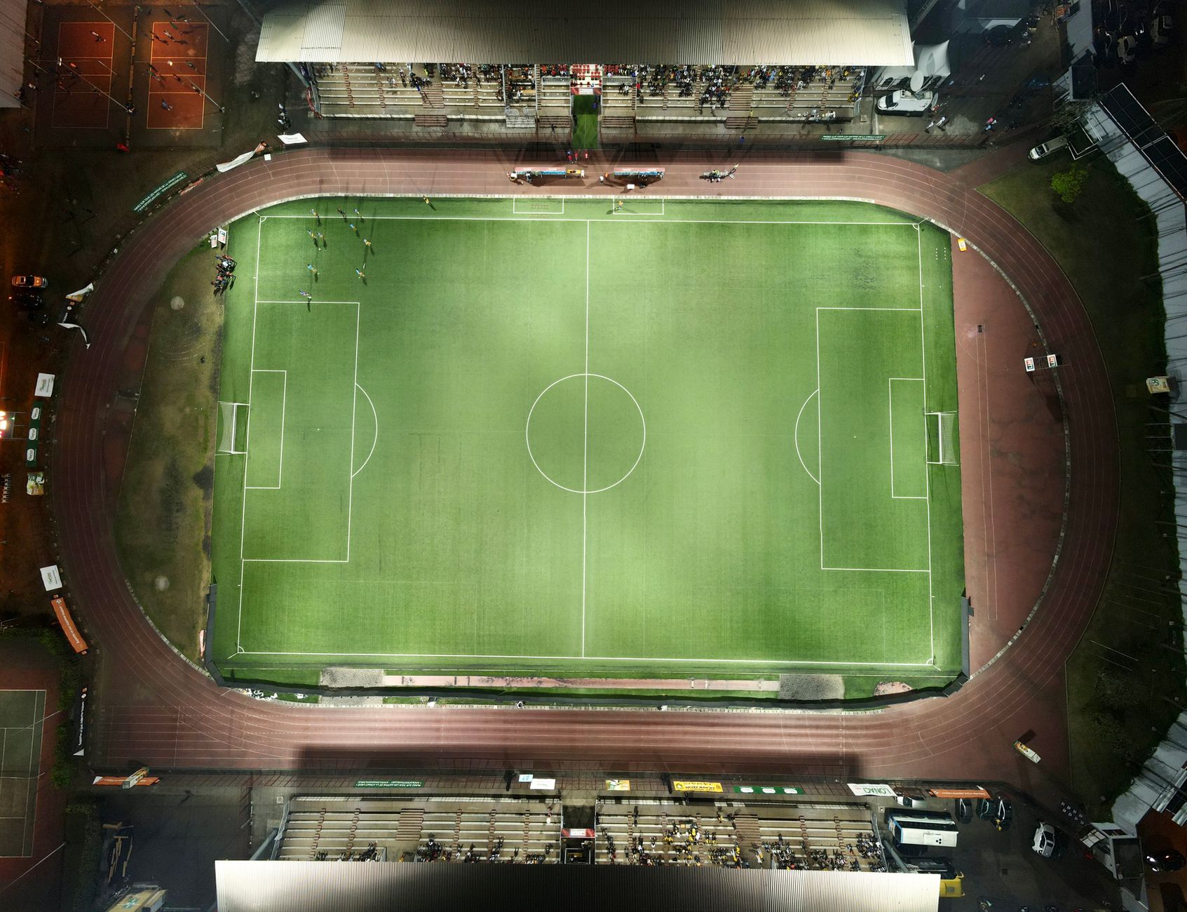 Meciul Arsenal - Fleetwood Town a fost întrerupt din cauza survolării stadionului de către o dronă