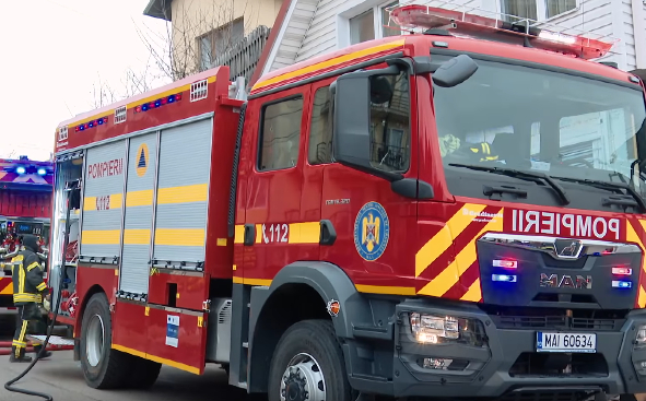 Alertă de securitate la o școală din Iași: Mobilizarea echipajului CBRN după găsirea unor pisici moarte