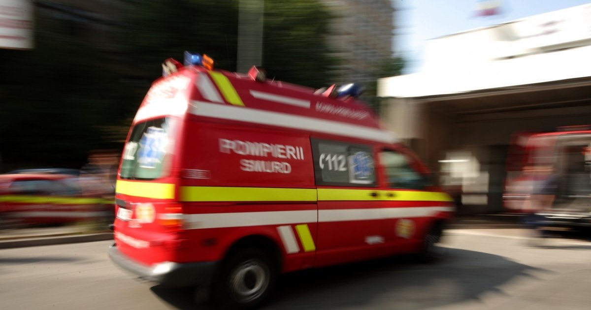 Un copil de 10 ani și-a pierdut un deget într-un bazin de înot din Ștefănești
