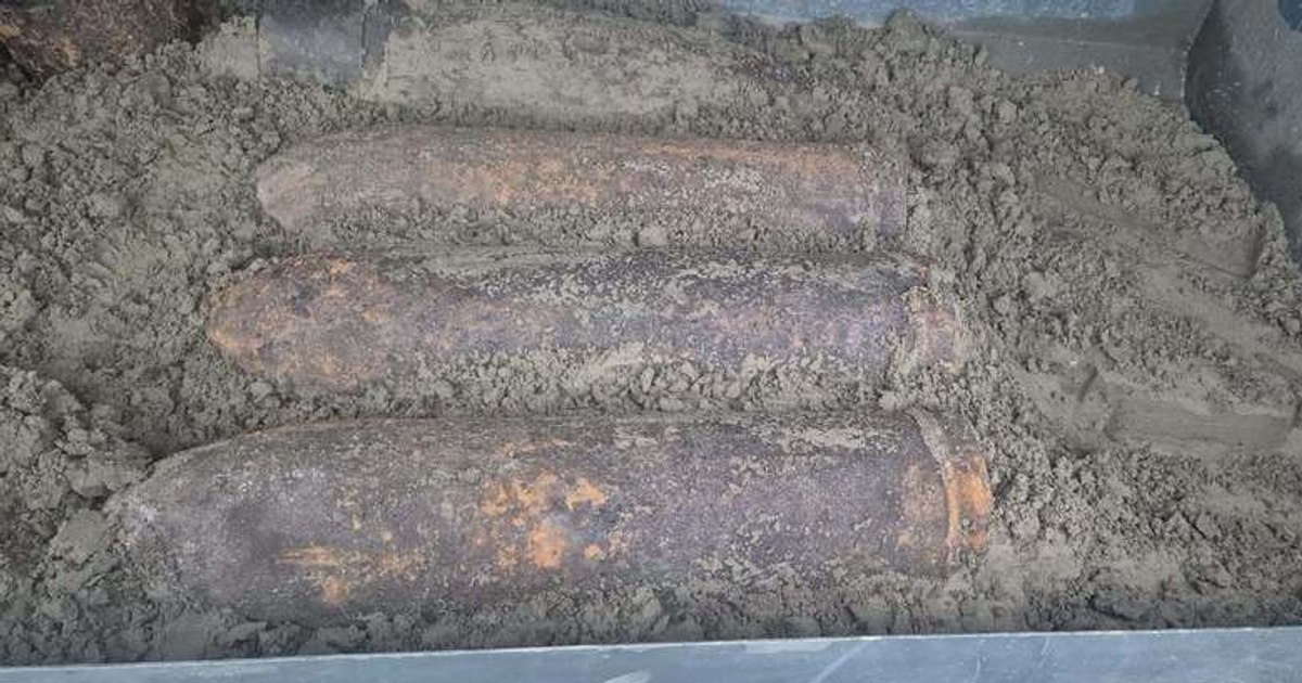 Descoperite patru proiectile explozive în județul Iași, unele pe traseul Autostrăzii A8