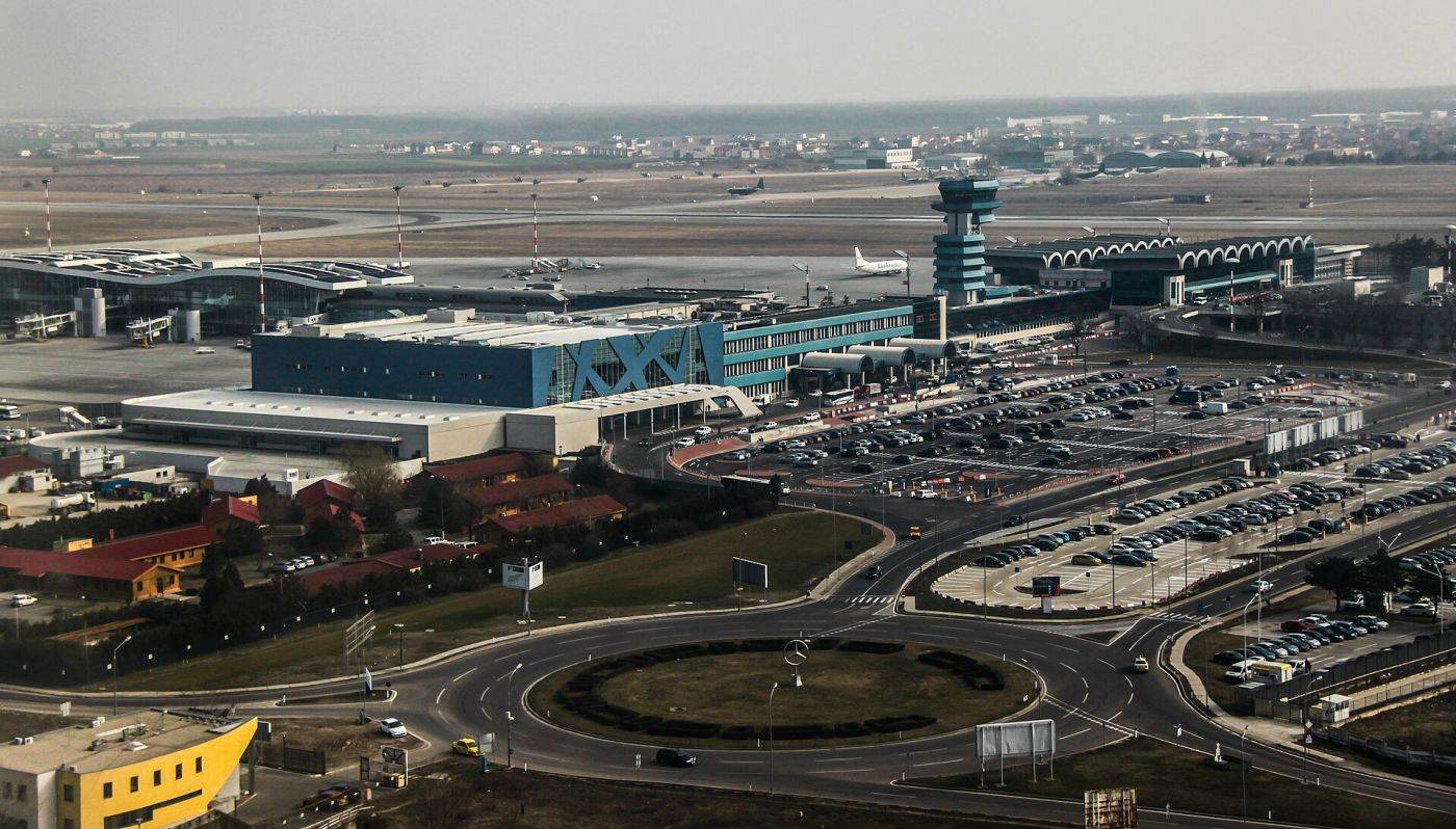 Incendiu la Aeroportul Henri Coandă: o femeie a dat foc unui coș de hârtii într-o toaletă