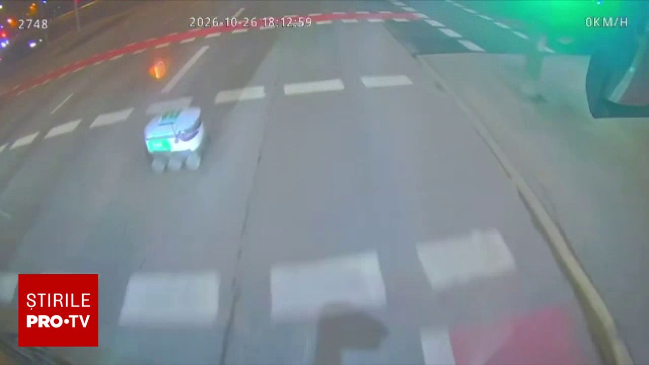 Un robot de livrări a provocat un accident în Estonia după ce a ignorat semaforul roșu