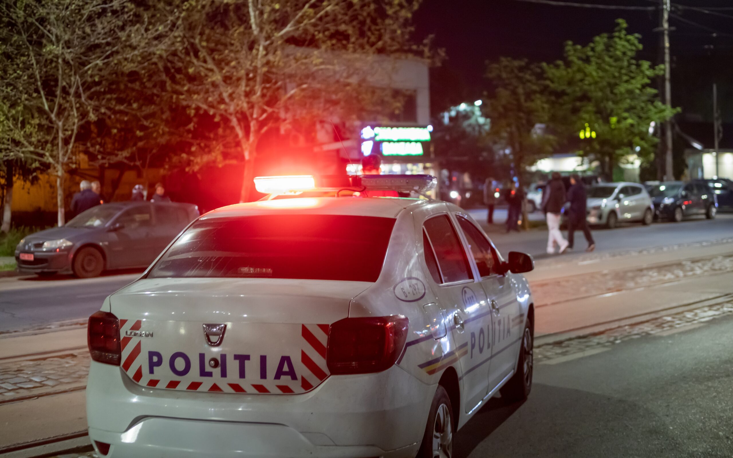 Un livrator de la Glovo a fost reținut în București pentru agresiune sexuală și lovire