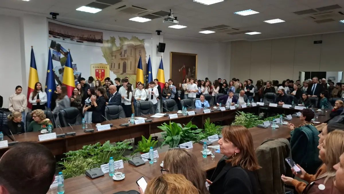 Consiliul Județean Galați recompensează 102 elevi cu medii de peste 9,00 la admiterea în liceu