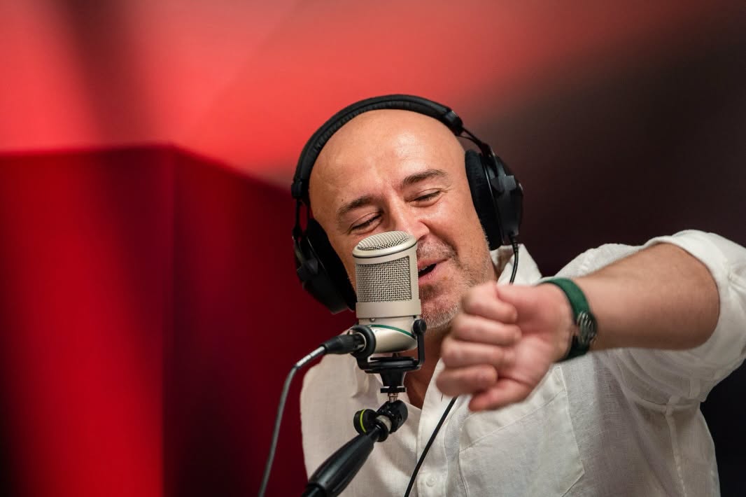 Modificări în grila Radio Guerrilla: Mihai Dobrovolschi părăsește emisiunea de dimineață