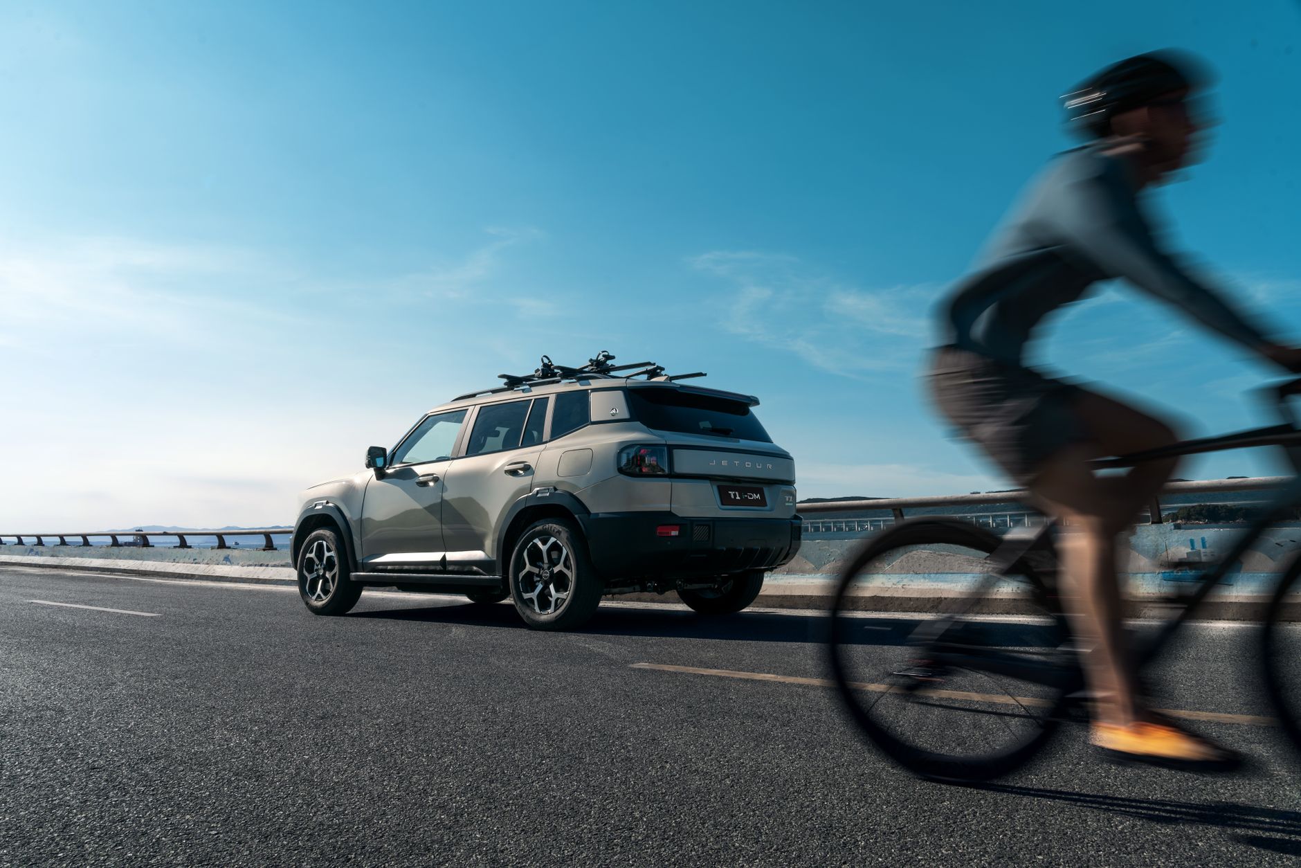 Zeekr 9X debutează în România: noul SUV de lux cu dotări de cinema și motorizare de 897 CP