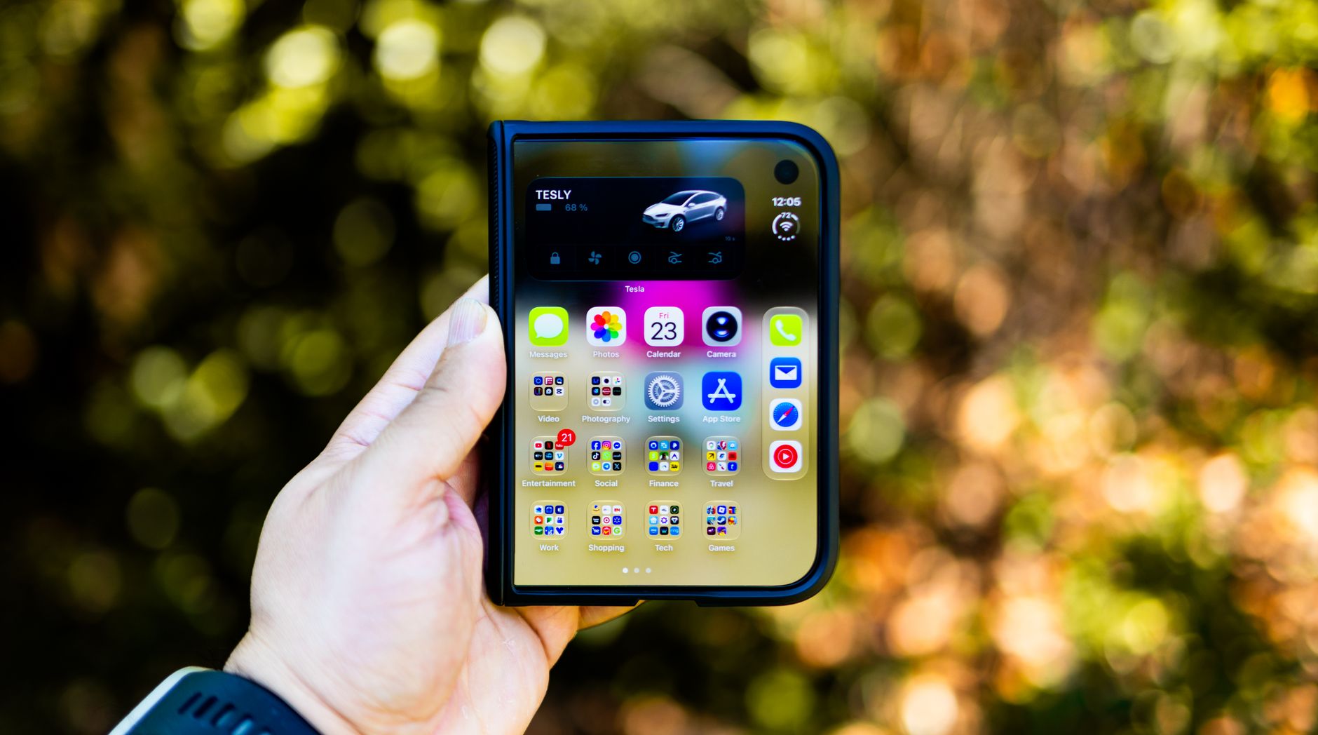 Vânzările noii generații de telefoane pliabile Samsung cresc cu 45% în Europa