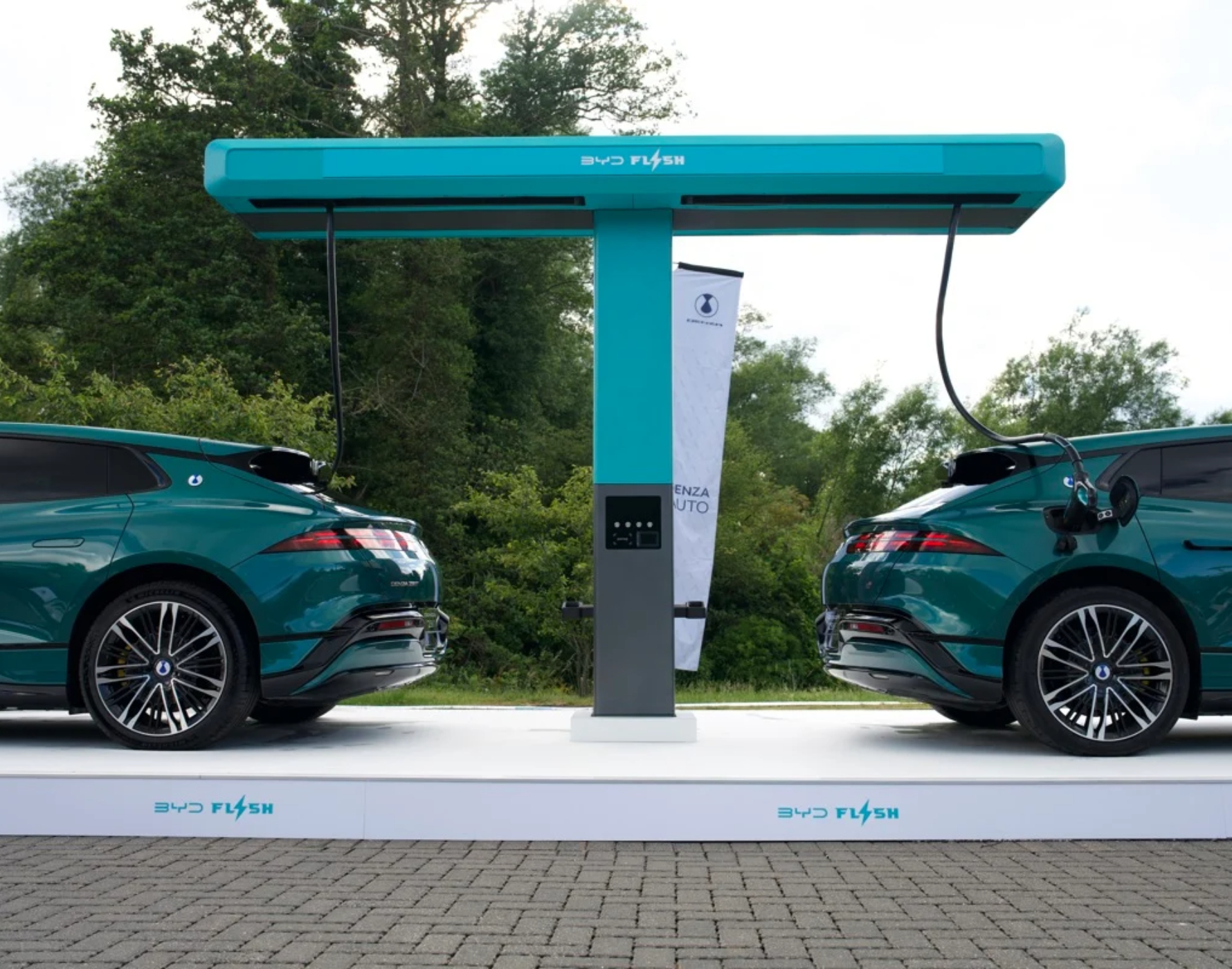BYD investește în România în 20 de stații de încărcare ultrarapidă pentru mașini electrice