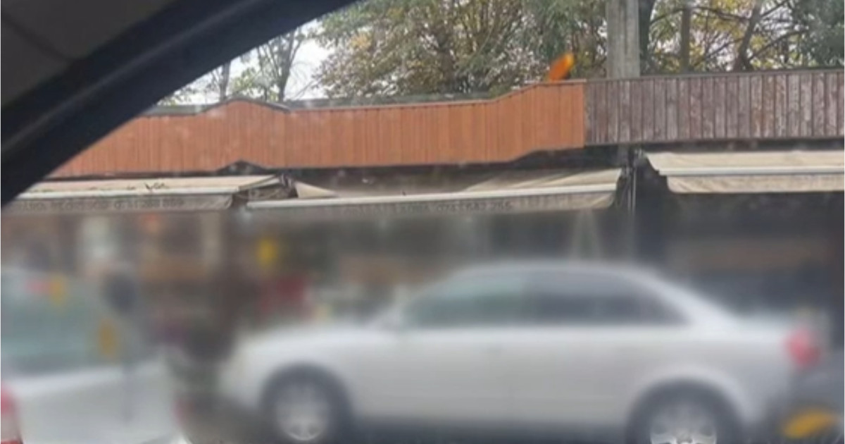 Accident grav în Craiova: Trei persoane au fost lovite de o mașină care a intrat pe trotuar