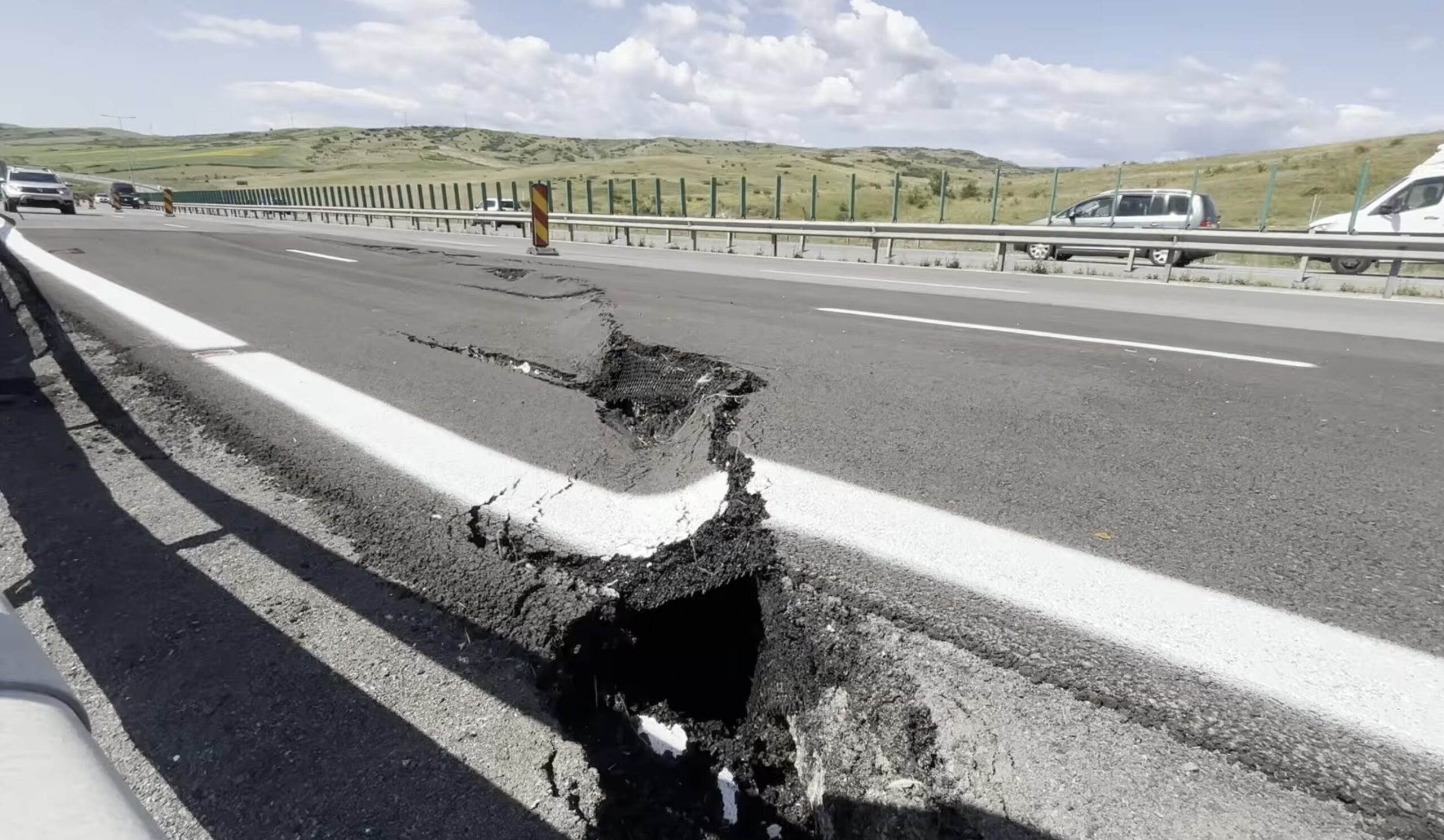 CNAIR explică motivele devierii traficului de pe autostrada A10 pe DN1 din cauza lucrărilor