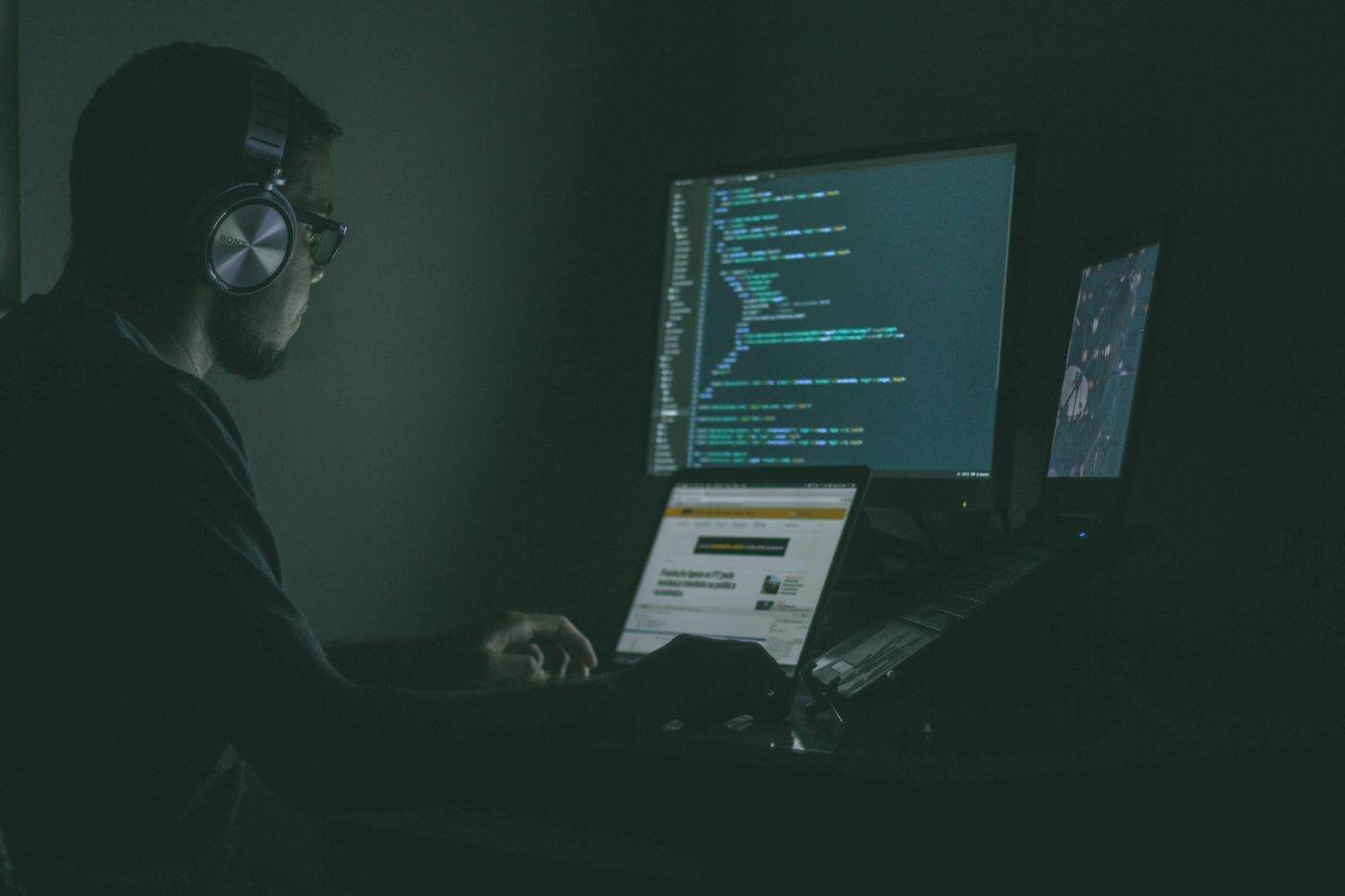 Trump verifică implicarea hackerilor nord-coreeni în atacul cibernetic asupra Binance