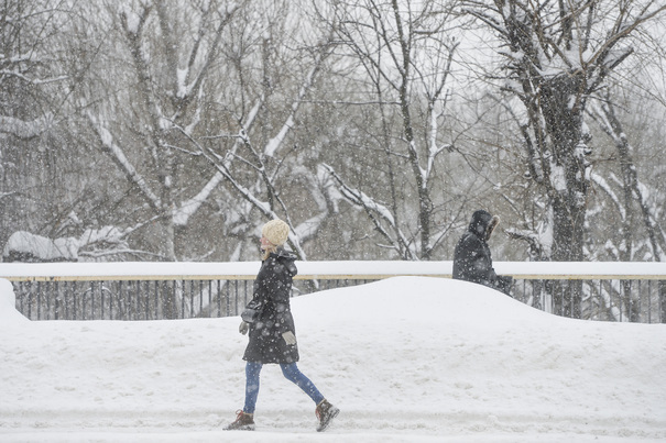 Avertizări meteo pentru România: Cod Portocaliu și Cod Galben de ploi și ninsori