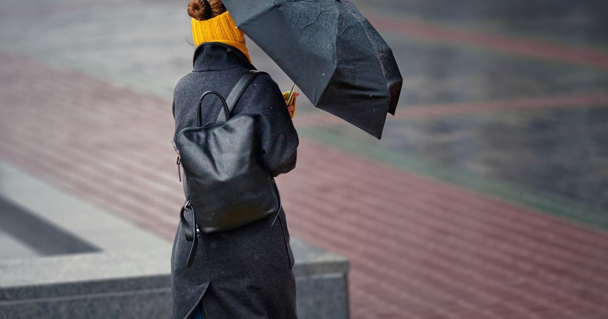 Avertizări meteorologice pentru weekend: ploi abundente și ninsori la munte în întreaga țară