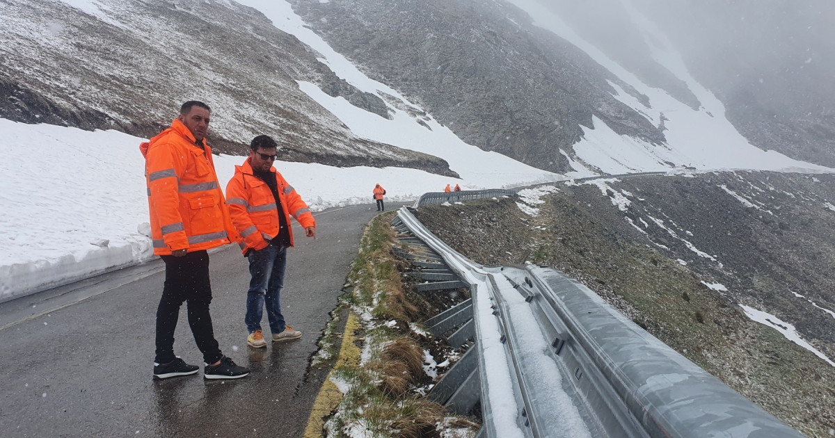Transalpina este închisă pentru trafic pe segmentul Rânca - Obârșia Lotrului din cauza vremii